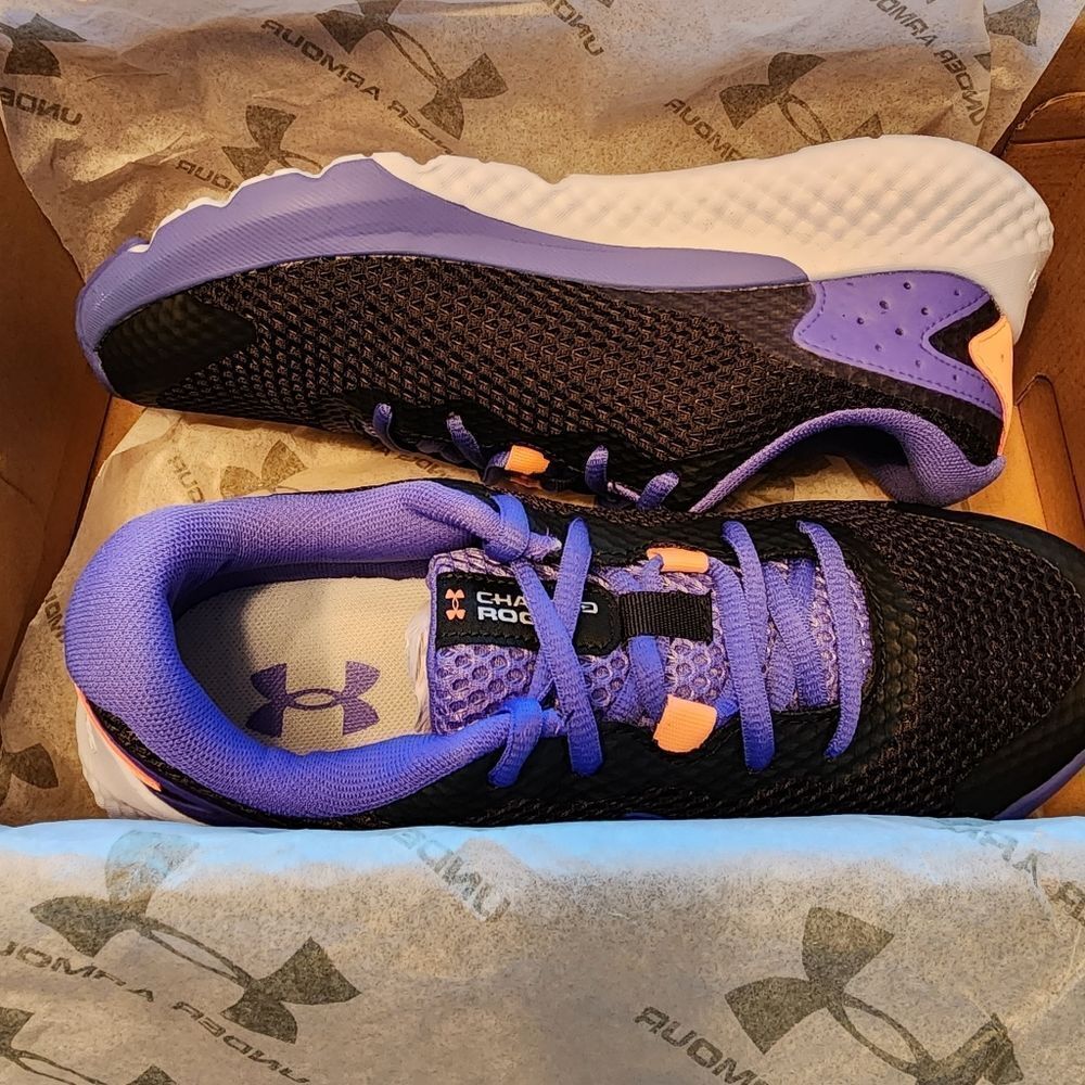 🎉Host Pick🎊Under Armour Tennis Shoes 👟